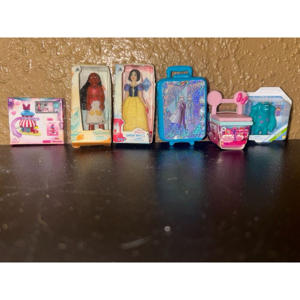 Zuru 5 Surprise Disney Mini Brands Lot of Collectibles